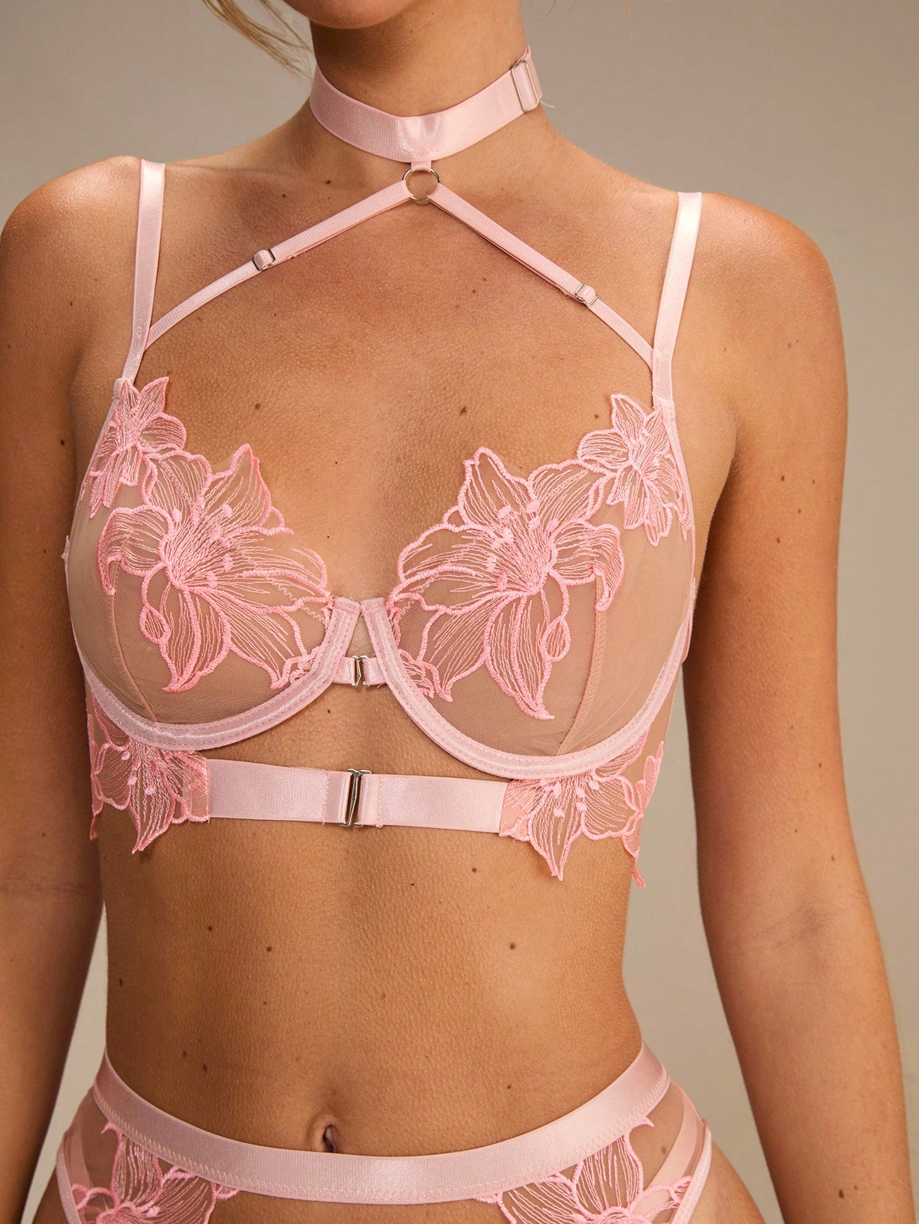 Pink Floral Lace Sheer Front-O - đánh giá và giá Sheer Bra Lace
